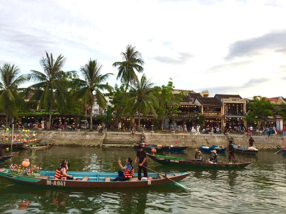 Hoi An is an ideal destination for photographers, food lovers, and those seeking a romantic, nostalgic journey